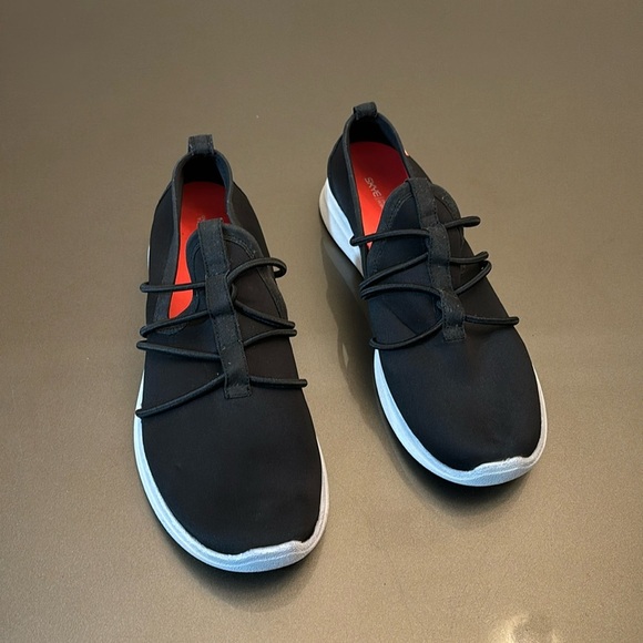 Ladies SKYE FOAM IMPACT & REBOUND SNEAKERS - Picture 1 of 7